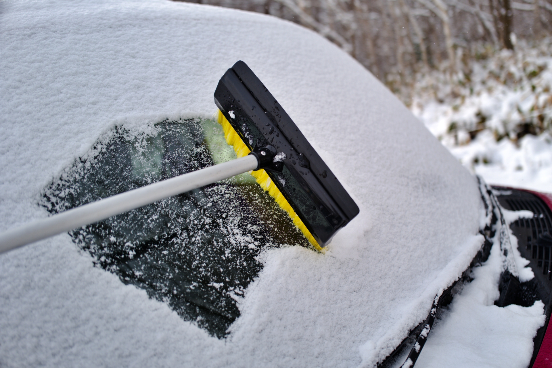 車の雪対策に役立つアイテム